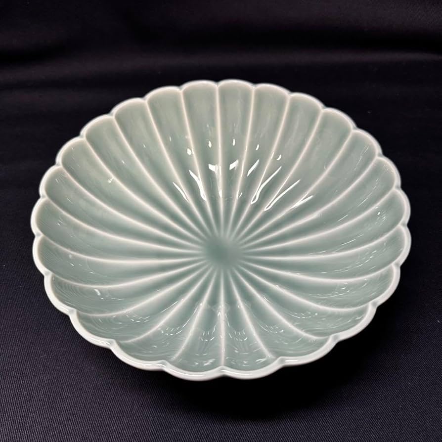 深川製磁　青磁　菊割鉢 ⭐️ 深川製磁 青磁 菊割鉢 中鉢 ⭐️ - メルカリ